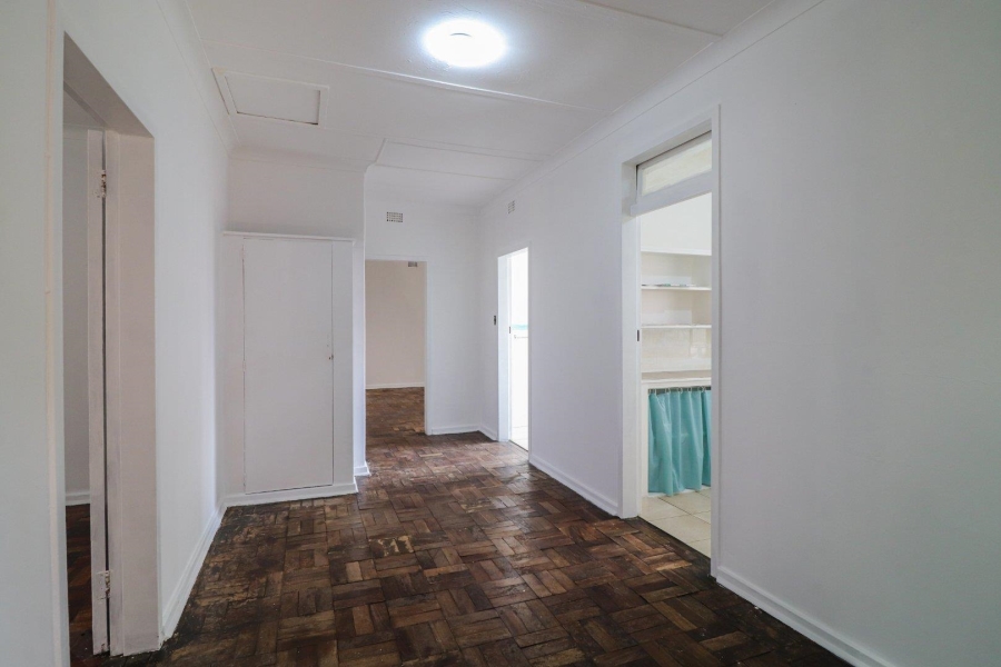 18 Bedroom Property for Sale in Rosettenville Gauteng