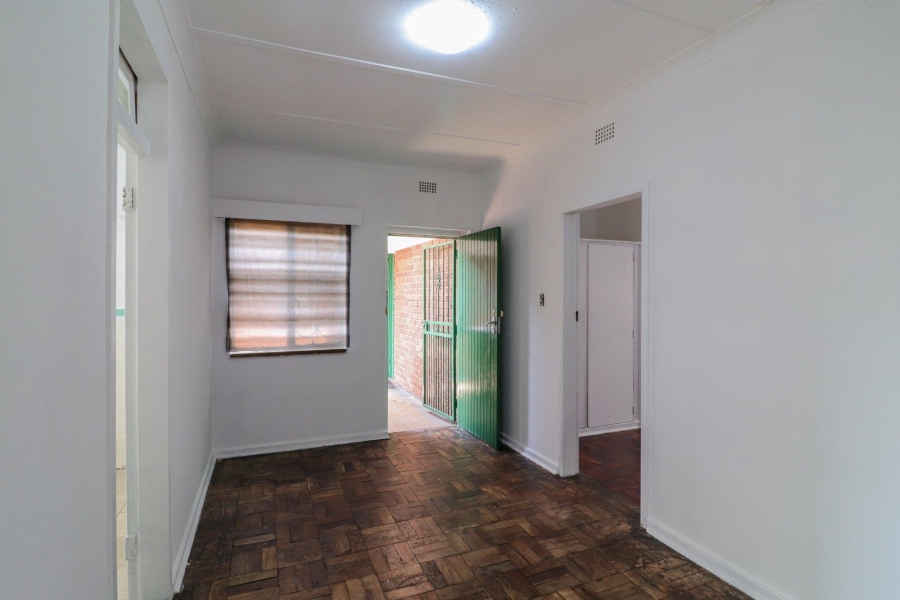 18 Bedroom Property for Sale in Rosettenville Gauteng