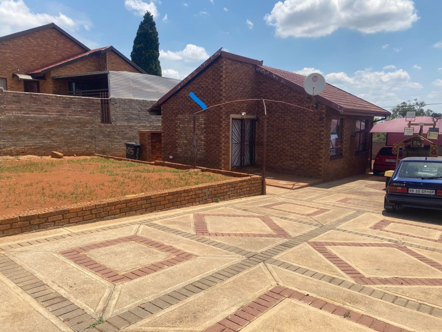 2 Bedroom Property for Sale in The Orchards Gauteng
