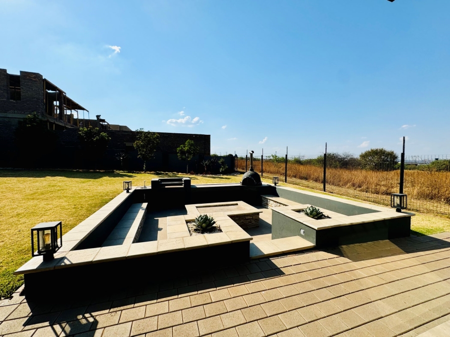 7 Bedroom Property for Sale in Midstream Ridge Gauteng