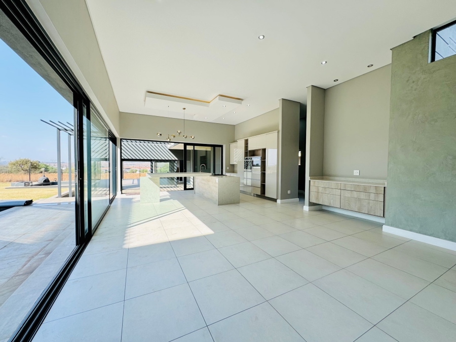 7 Bedroom Property for Sale in Midstream Ridge Gauteng