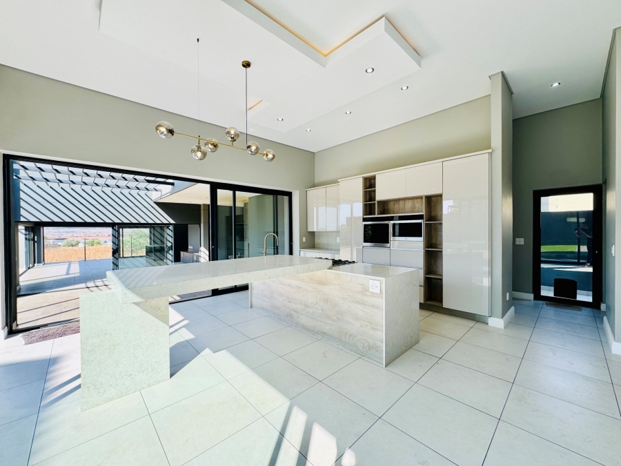 7 Bedroom Property for Sale in Midstream Ridge Gauteng