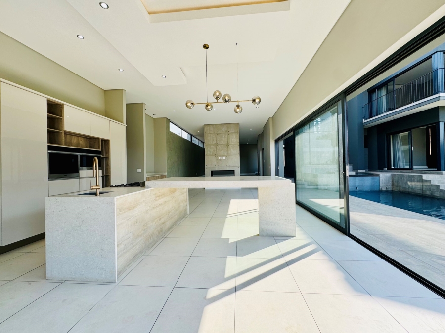 7 Bedroom Property for Sale in Midstream Ridge Gauteng