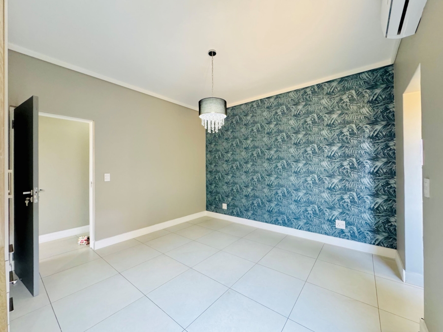 7 Bedroom Property for Sale in Midstream Ridge Gauteng