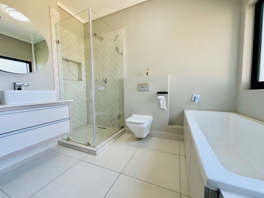 7 Bedroom Property for Sale in Midstream Ridge Gauteng