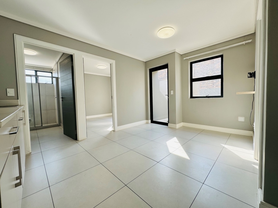 7 Bedroom Property for Sale in Midstream Ridge Gauteng
