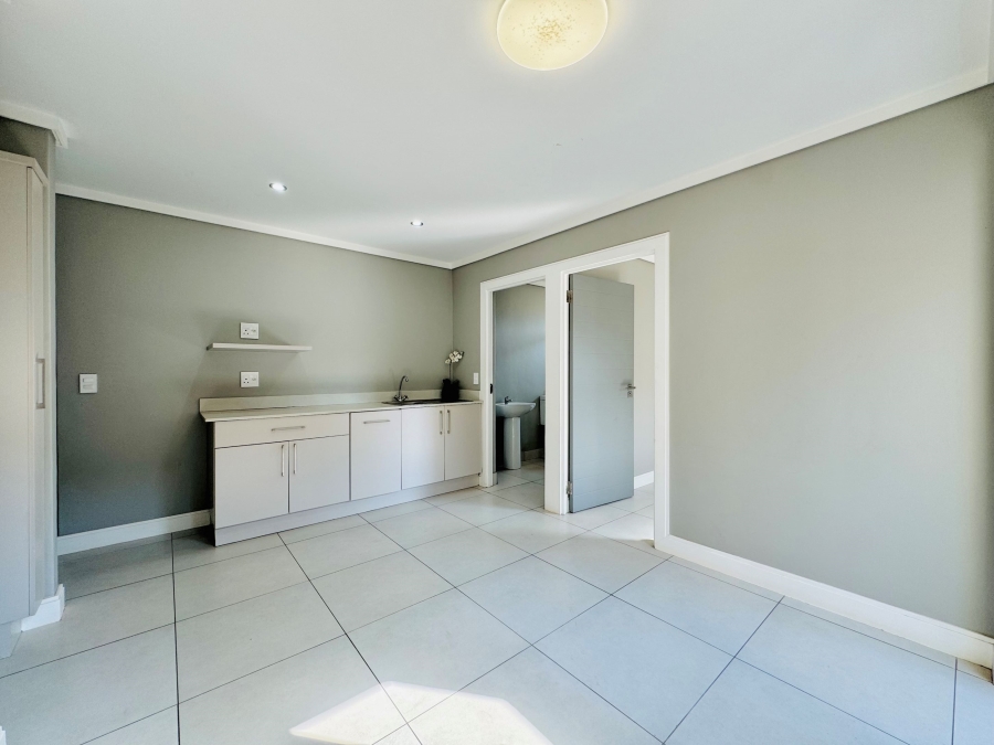 7 Bedroom Property for Sale in Midstream Ridge Gauteng