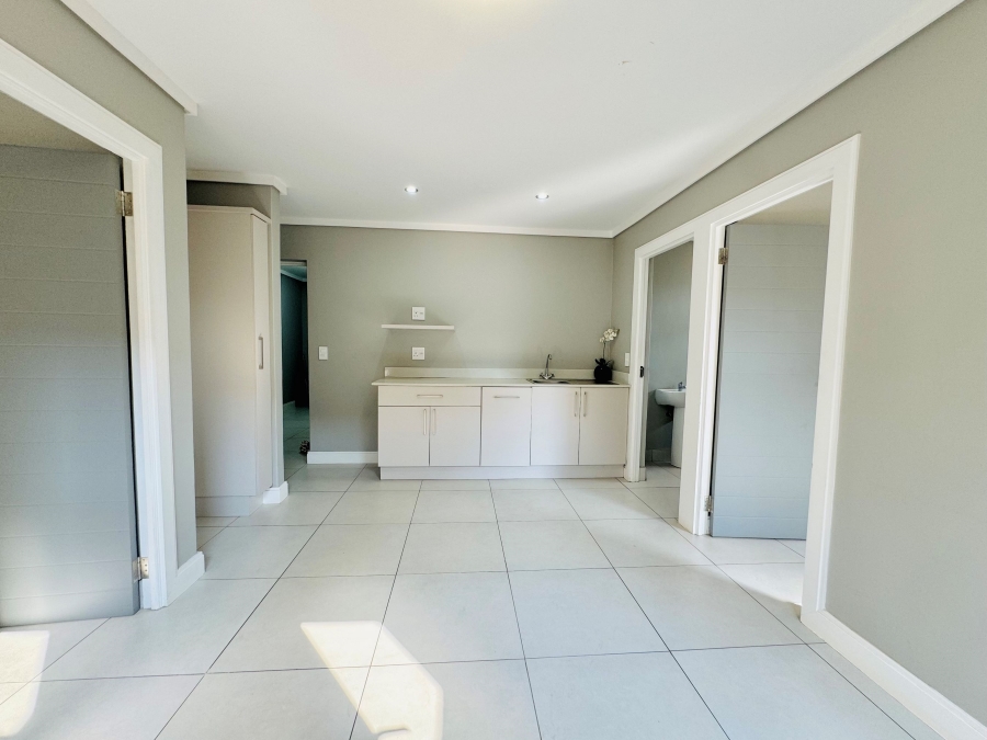 7 Bedroom Property for Sale in Midstream Ridge Gauteng