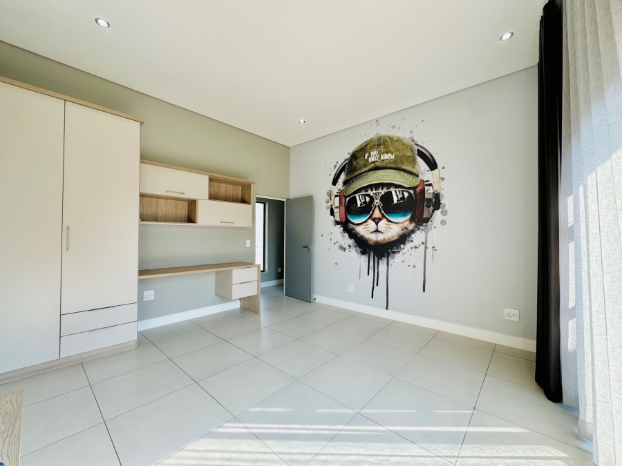 7 Bedroom Property for Sale in Midstream Ridge Gauteng