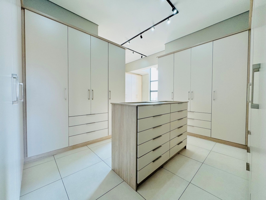7 Bedroom Property for Sale in Midstream Ridge Gauteng