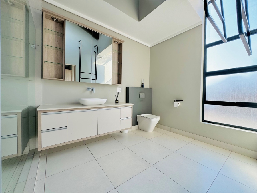 7 Bedroom Property for Sale in Midstream Ridge Gauteng