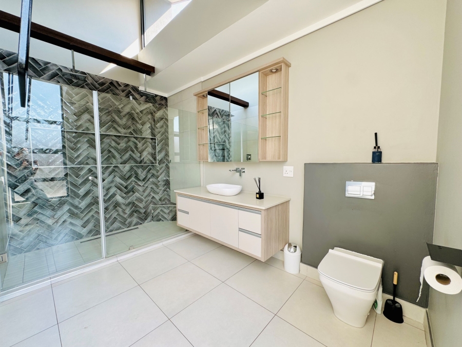 7 Bedroom Property for Sale in Midstream Ridge Gauteng