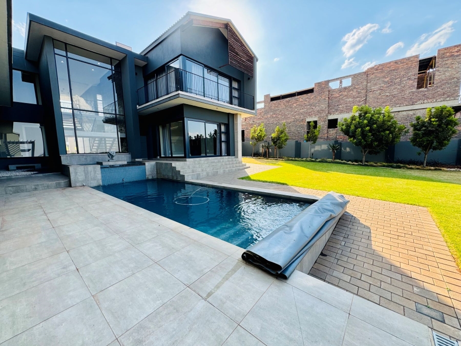 7 Bedroom Property for Sale in Midstream Ridge Gauteng