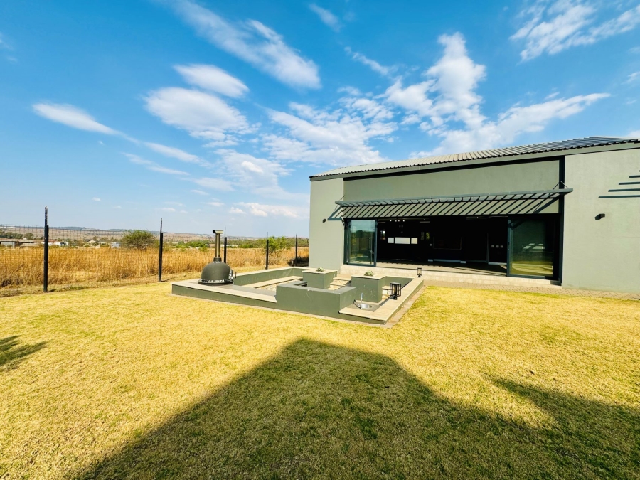 7 Bedroom Property for Sale in Midstream Ridge Gauteng