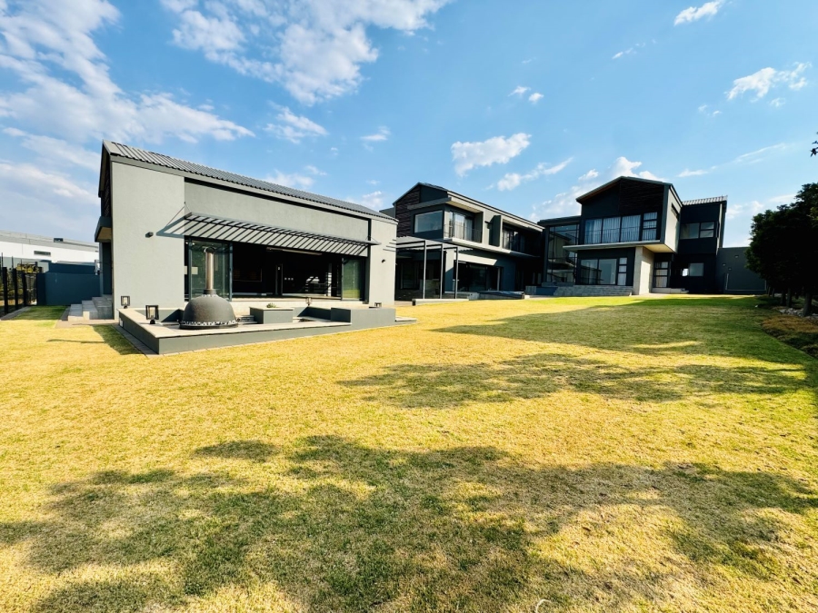 7 Bedroom Property for Sale in Midstream Ridge Gauteng