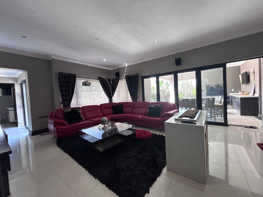 5 Bedroom Property for Sale in Midlands Estate Gauteng