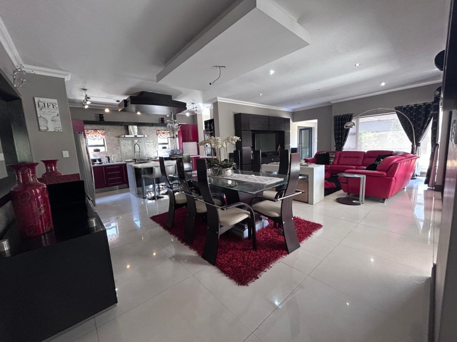 5 Bedroom Property for Sale in Midlands Estate Gauteng