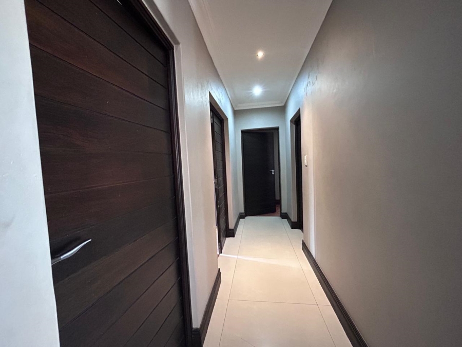5 Bedroom Property for Sale in Midlands Estate Gauteng