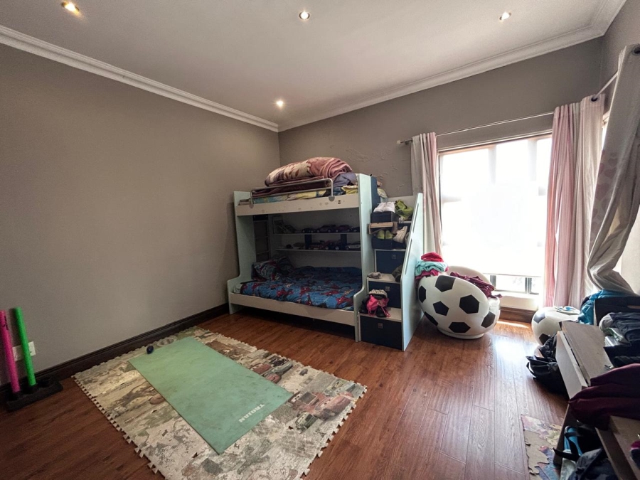 5 Bedroom Property for Sale in Midlands Estate Gauteng
