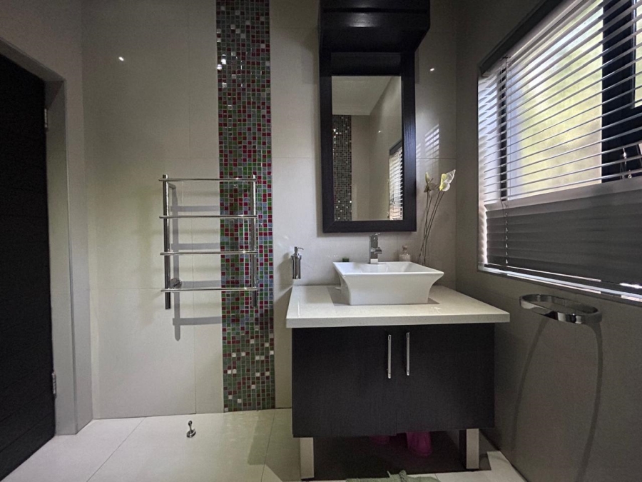 5 Bedroom Property for Sale in Midlands Estate Gauteng