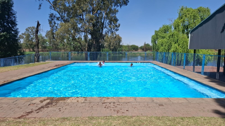3 Bedroom Property for Sale in Riverspray Lifestyle Estate Gauteng