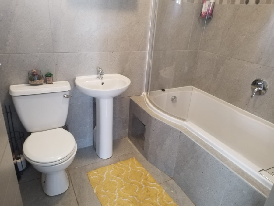 3 Bedroom Property for Sale in Andeon Gauteng