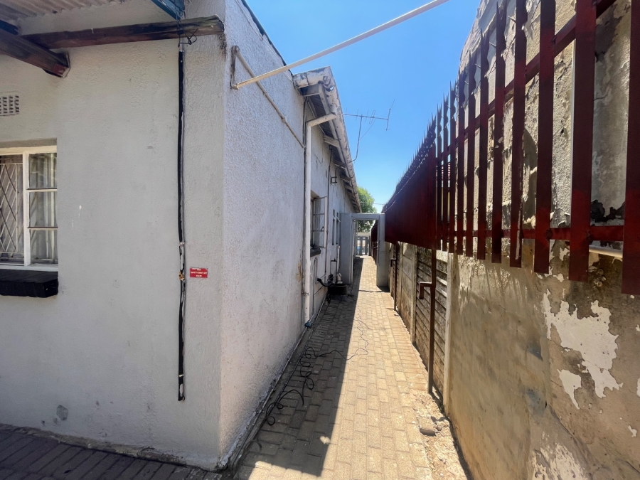 5 Bedroom Property for Sale in Brixton Gauteng