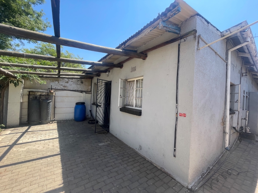 5 Bedroom Property for Sale in Brixton Gauteng