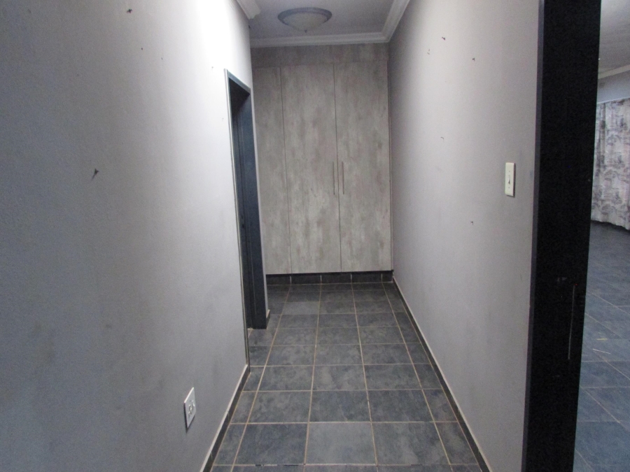 3 Bedroom Property for Sale in Greenhills Gauteng