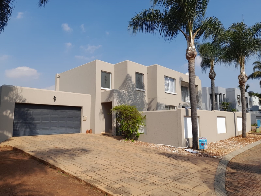 4 Bedroom Property for Sale in Eldoraigne Gauteng