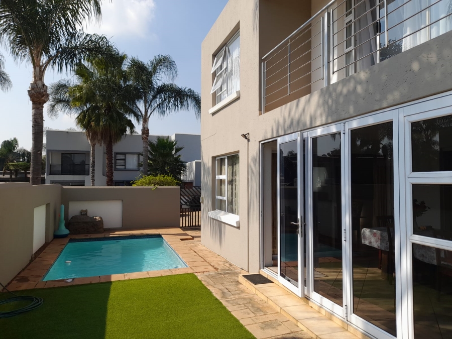 4 Bedroom Property for Sale in Eldoraigne Gauteng
