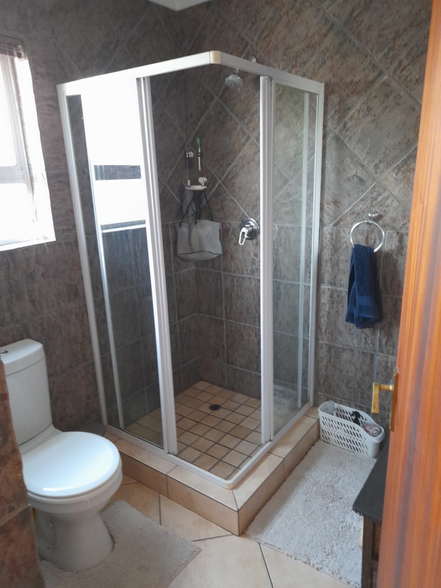 4 Bedroom Property for Sale in Eldoraigne Gauteng
