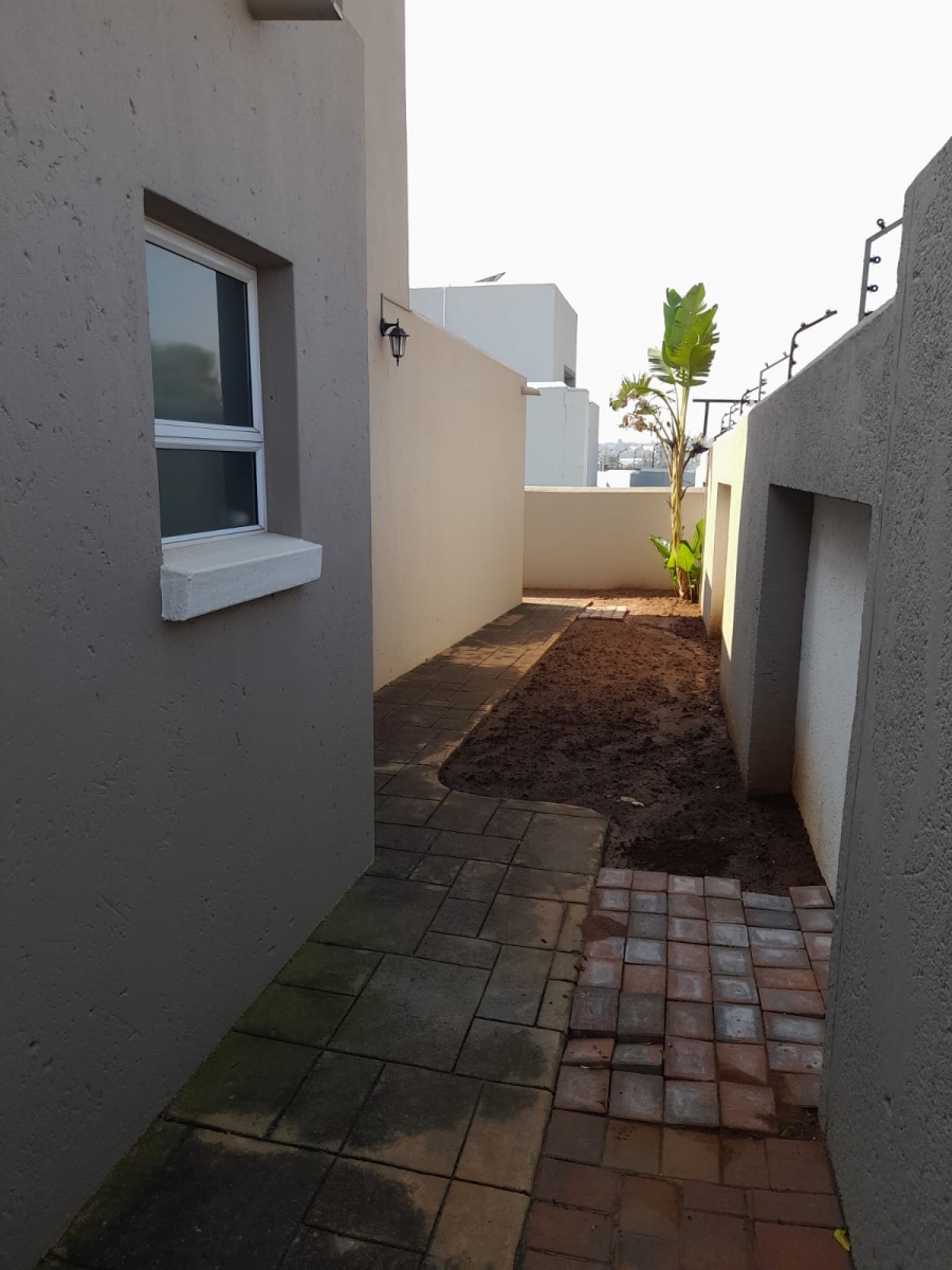 4 Bedroom Property for Sale in Eldoraigne Gauteng