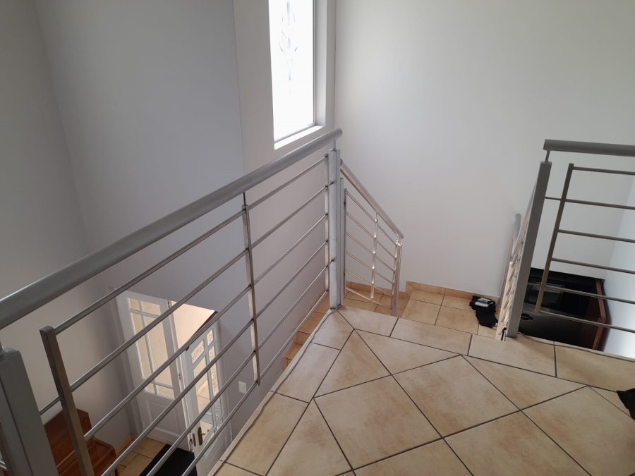 4 Bedroom Property for Sale in Eldoraigne Gauteng