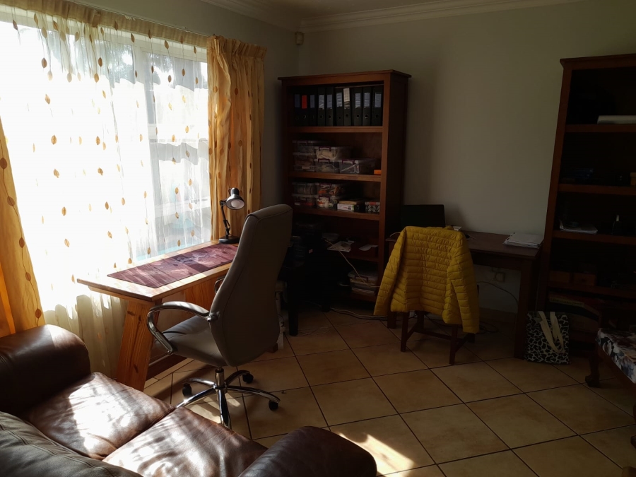 4 Bedroom Property for Sale in Eldoraigne Gauteng
