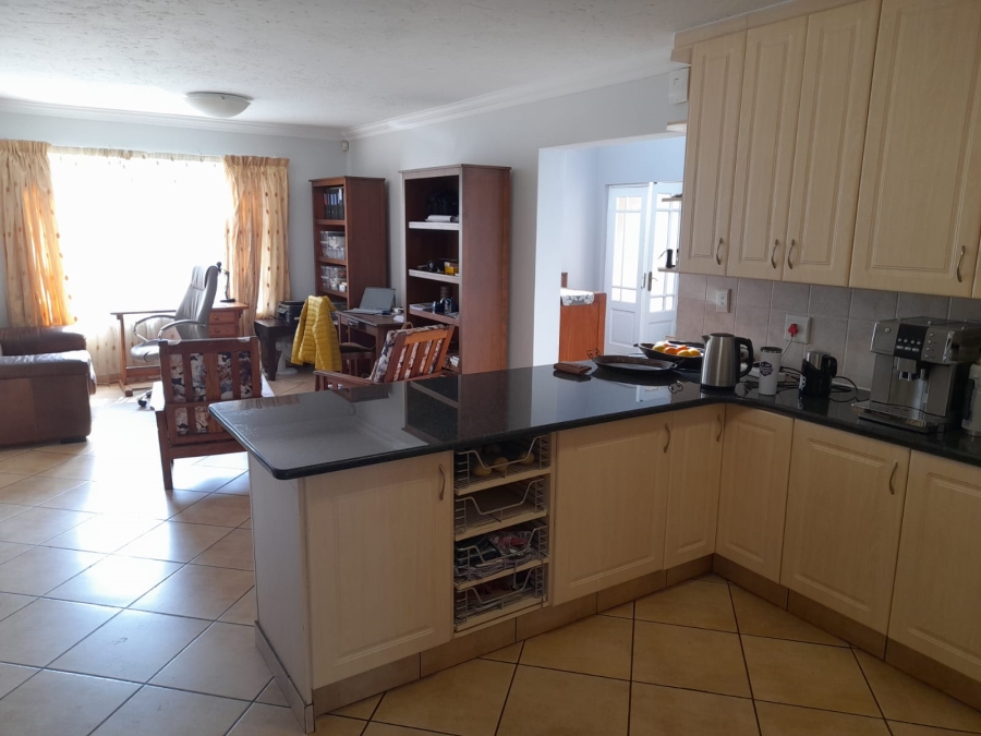 4 Bedroom Property for Sale in Eldoraigne Gauteng