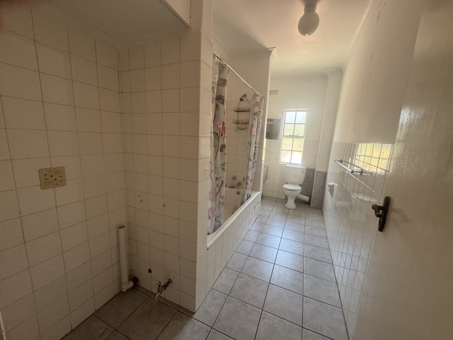 3 Bedroom Property for Sale in Parkhill Gardens Gauteng