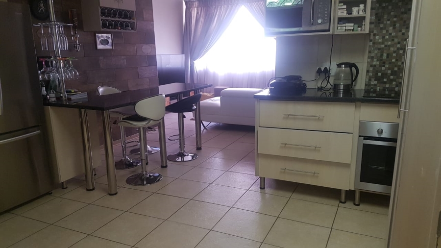 To Let 2 Bedroom Property for Rent in Sunnyside Gauteng