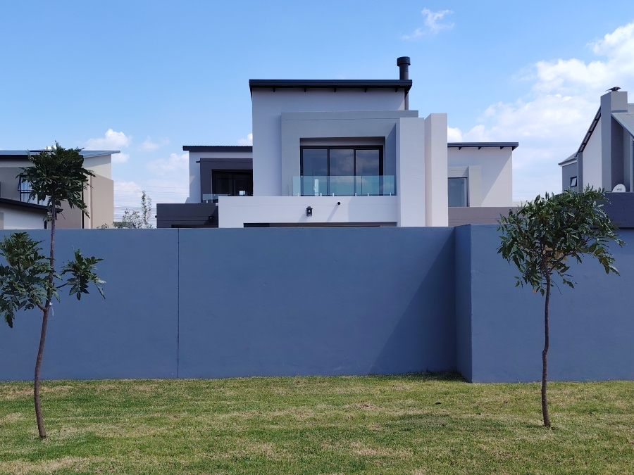 5 Bedroom Property for Sale in Midstream Heights Gauteng