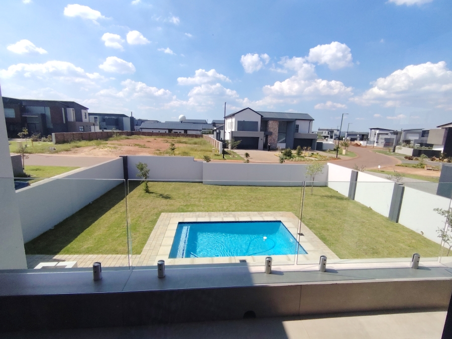 5 Bedroom Property for Sale in Midstream Heights Gauteng