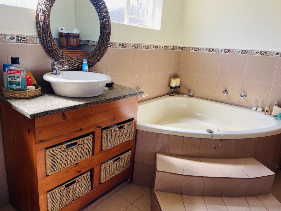 3 Bedroom Property for Sale in Monument Gauteng