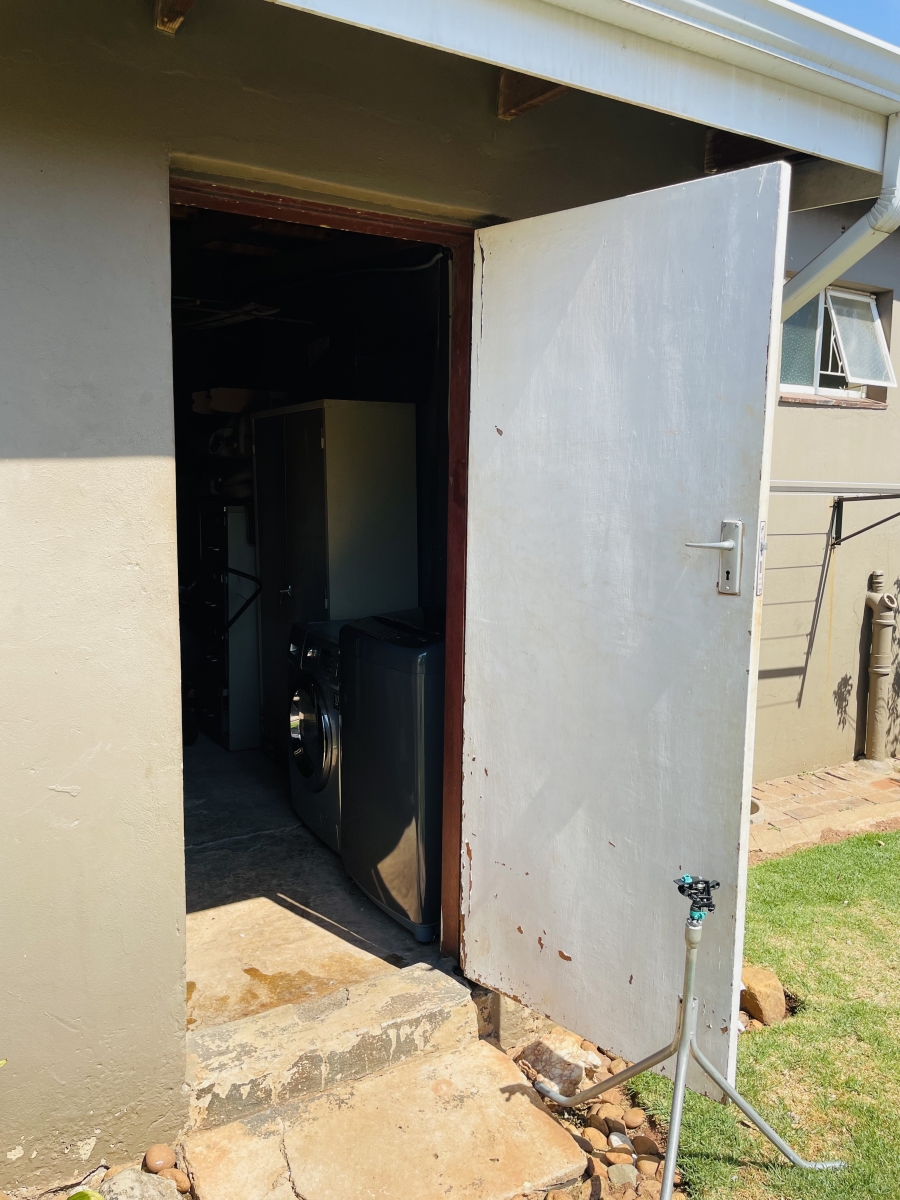 3 Bedroom Property for Sale in Monument Gauteng