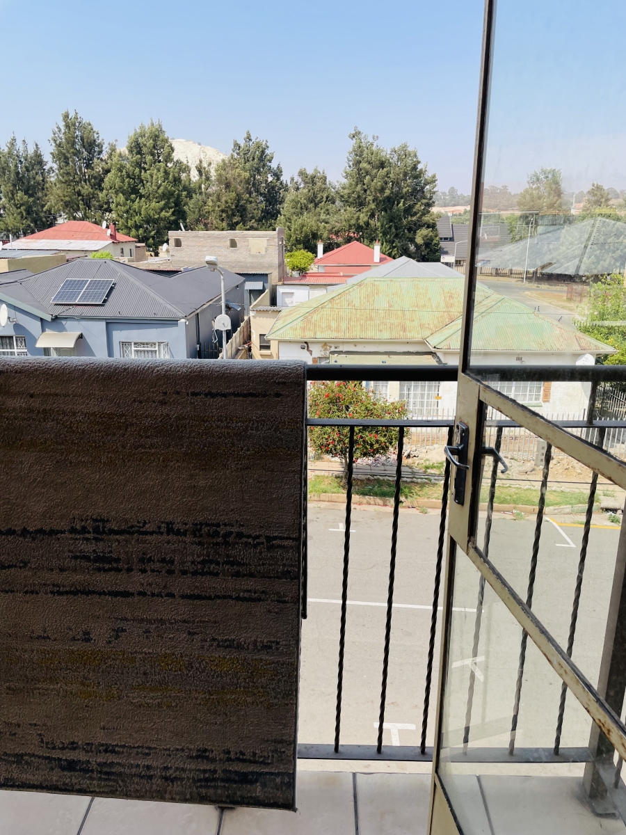 2 Bedroom Property for Sale in Krugersdorp Gauteng