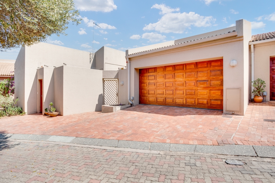 2 Bedroom Property for Sale in Khyber Rock Gauteng