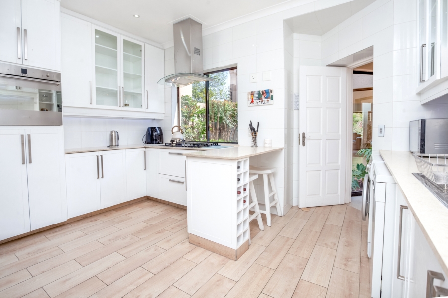 2 Bedroom Property for Sale in Khyber Rock Gauteng
