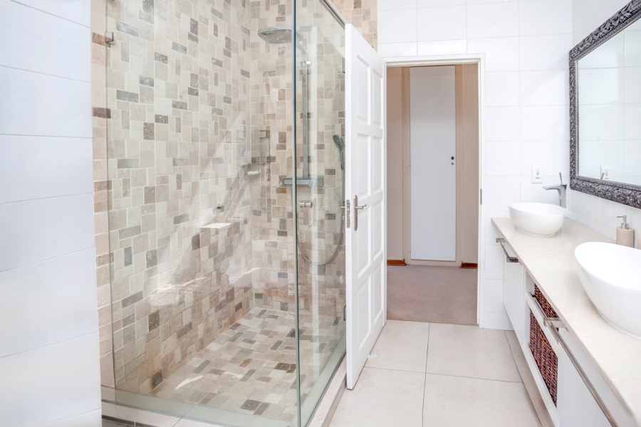 2 Bedroom Property for Sale in Khyber Rock Gauteng