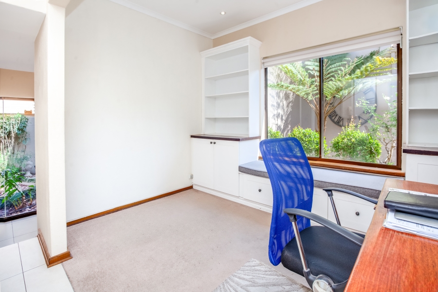 2 Bedroom Property for Sale in Khyber Rock Gauteng