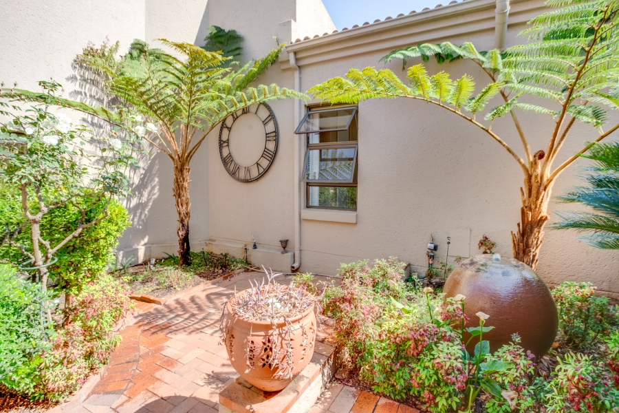 2 Bedroom Property for Sale in Khyber Rock Gauteng