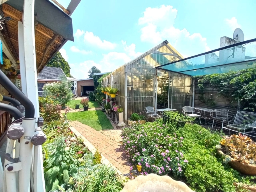 4 Bedroom Property for Sale in Kenleaf Gauteng