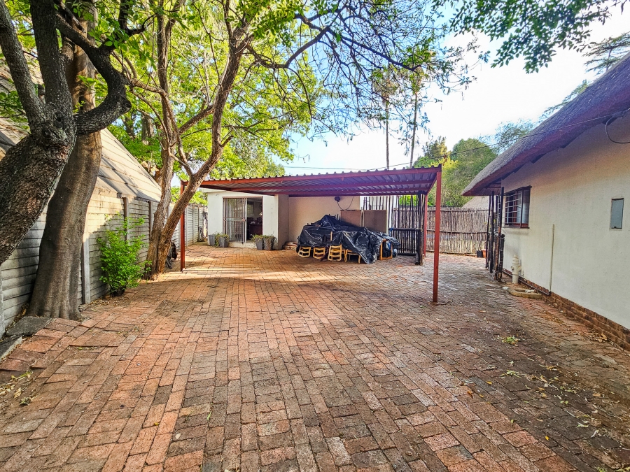 3 Bedroom Property for Sale in Garsfontein Gauteng